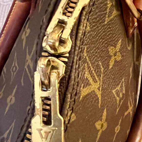 Authentic Louis Vuitton Monogram Alma - Picture 9 of 9